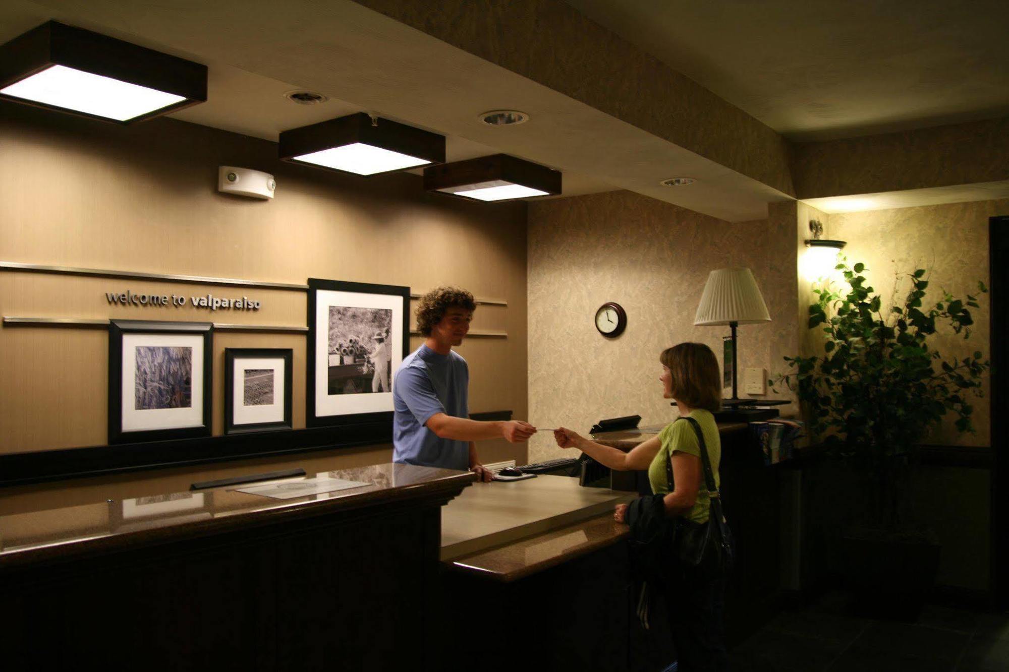 Hampton Inn & Suites Valparaiso Beltér fotó